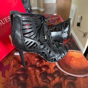 Guess size 6.5 new in box